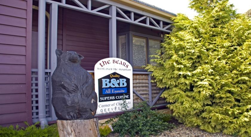 The Bears Went Over The Mountain 3*