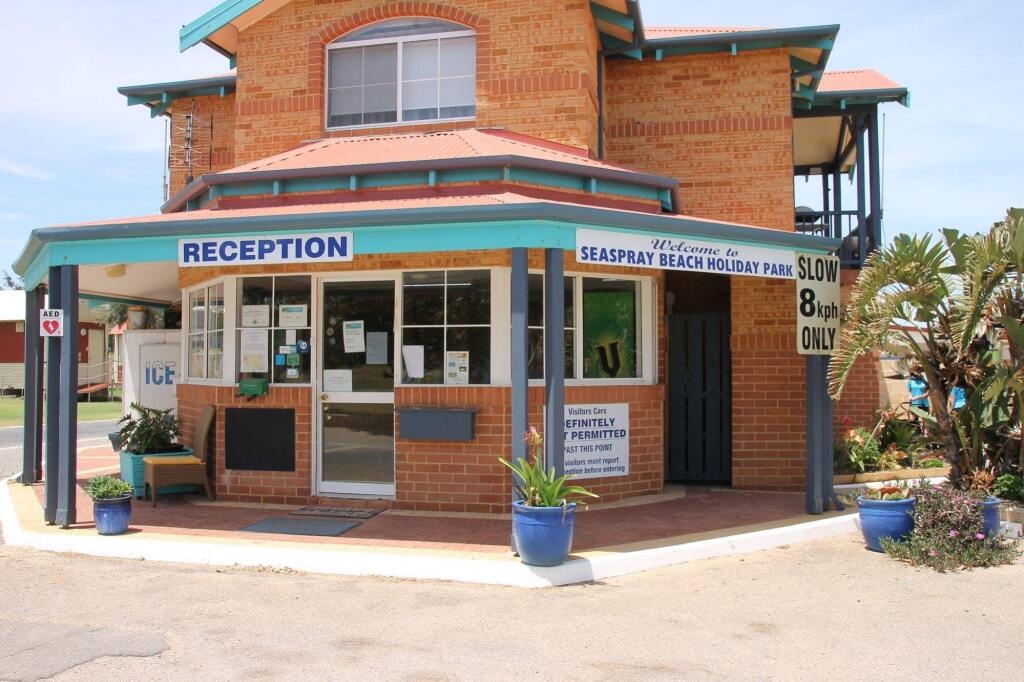 Seaspray Beach Holiday Park 3*