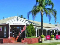 John Pirie Motor Inn 3*
