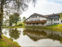Hotel Burg Hof 3*