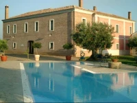 Agriturismo Le Carolee 3*