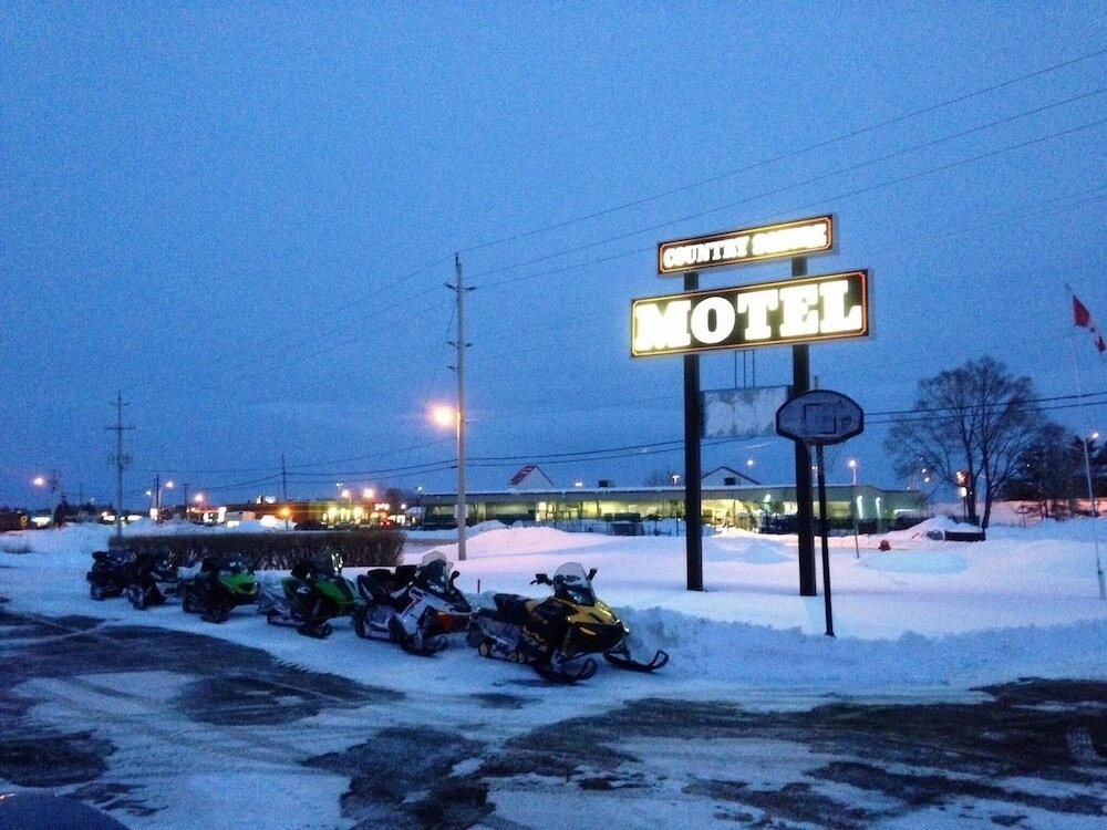 Country Squire Motel 2*