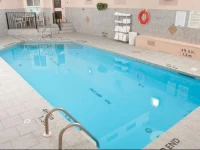 Travelodge Hotel Downtown Windsor 2*