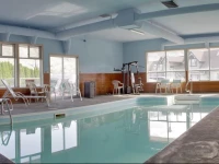 Econo Lodge Inn & Suites Kamloops 3*