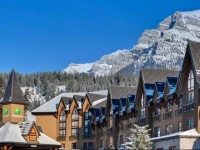 Holiday Inn Canmore 3*