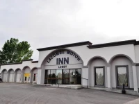Lacombe Motor Inn 2*