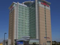 Hilton Garden Inn Toronto Airport 3*