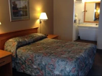 Travelodge Moose Jaw 2*