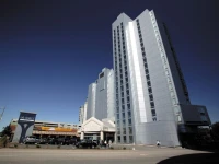Oakes Hotel Overlooking the Falls 4*