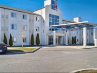 Motel 6 Peterborough 2*