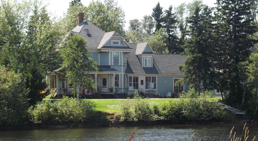 Victorian Veranda Bed & Breakfast 4*