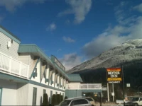 Canyon Motor Inn 3*