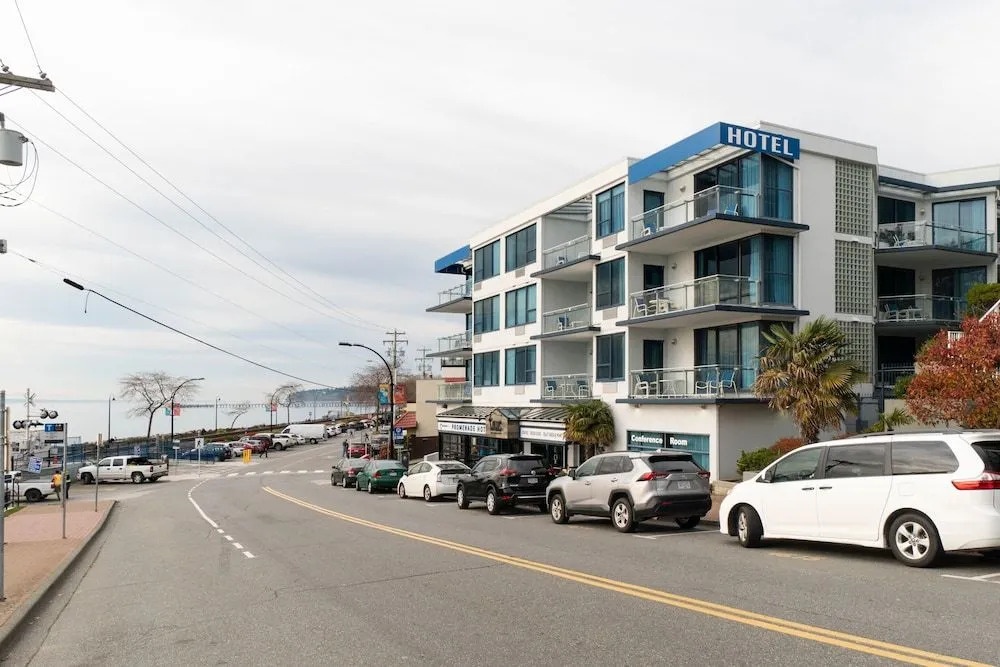 Ocean Promenade Hotel 3*