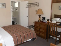 Canadiana Inn 2*