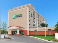 Holiday Inn Express Boston 2*