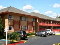 Howard Johnson Portland Airport 2*