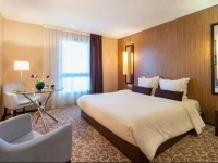 Teneo Apparthotel Bordeaux Begles 4*