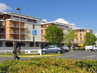 1ere Avenue Val Senart  3*