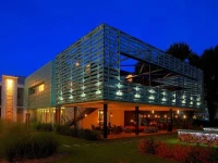 Chateau De Mery 4*
