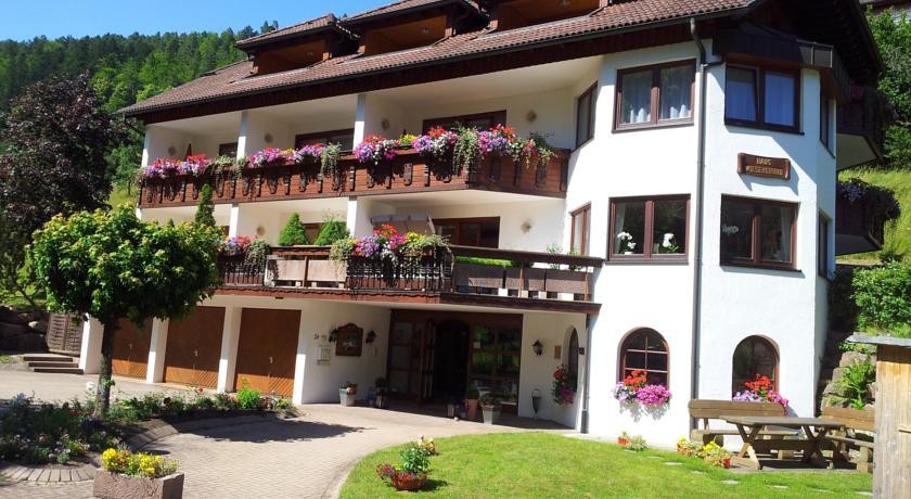Appartementhaus Wiesengrund 3*