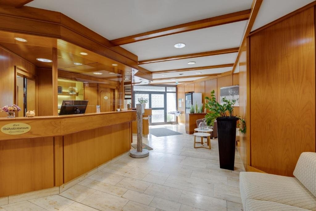 Hotel Schomacker 3*