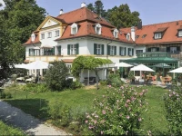 Biohotel Schlossgut Oberambach 4*