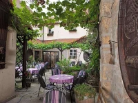 Hotel Altdeutsche Weinstuben 3*