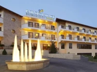 Parnis Palace Hotel Suites 4*