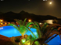 Damnoni Bay