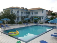 Gerrys Studios Apartments 2*