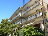 Iris Hotel Nea Kallikratia 2*