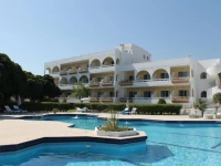 Happy Days Hotel Petaloudes 3*