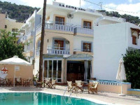 La Luna Apartments