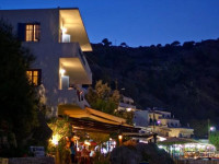 Sifis Hotel & Bistro Cafe