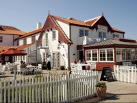 Ruths Hotel