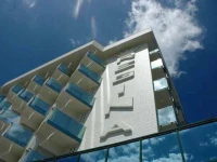 Regina 3*