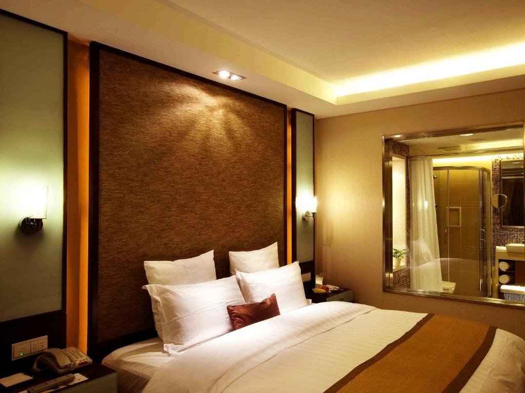 Huzhou International Hotel 4*