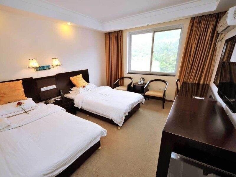 Lushan Oriental International Hotel 4*
