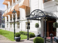 Carlton Ambassador Hotel