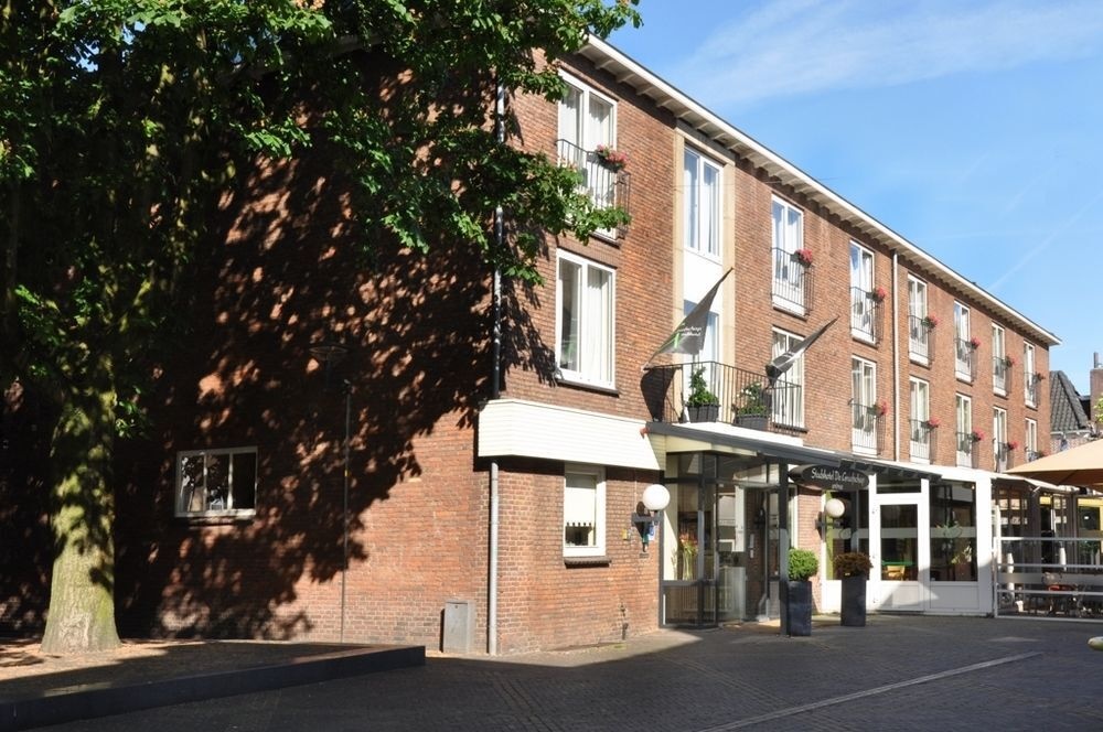 Stadshotel de Graafschap 3*