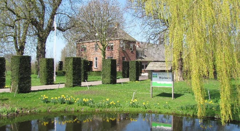 Appartementen Rijnhoeve 2*