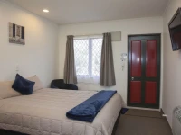 Champers Motor Lodge 4*