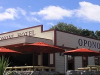 Opononi Hotel 3*