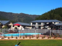 Linkwater Motel 4*