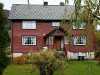 Knausen Cottages 1*