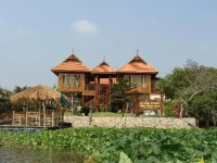 Hidden Holiday House Nakhon Chai Si 3*