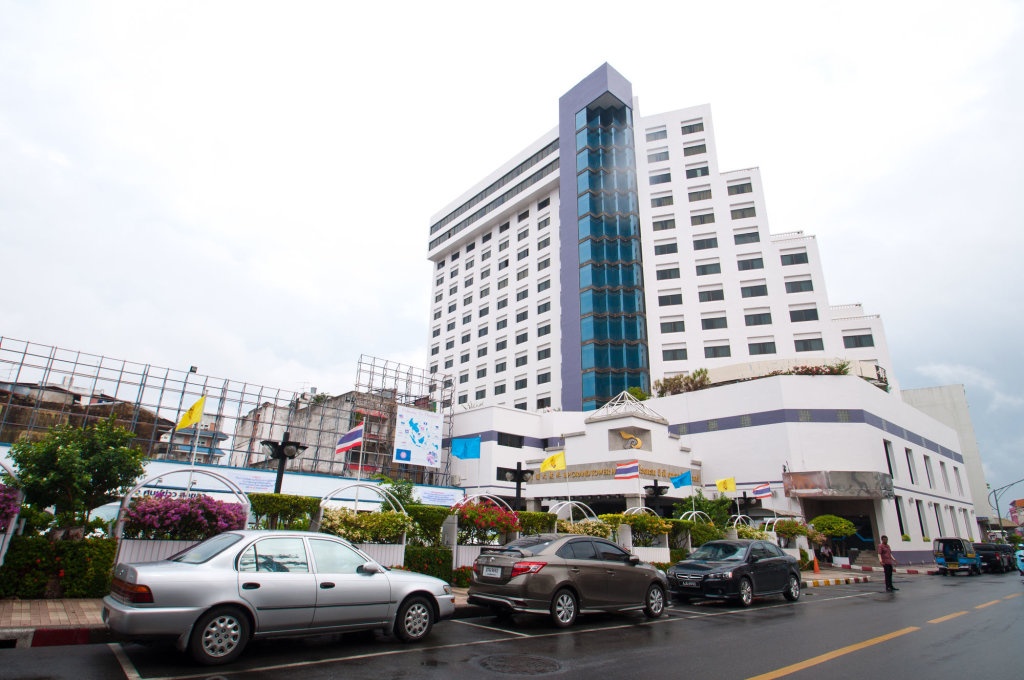 BP Grand Tower Hotel 3*