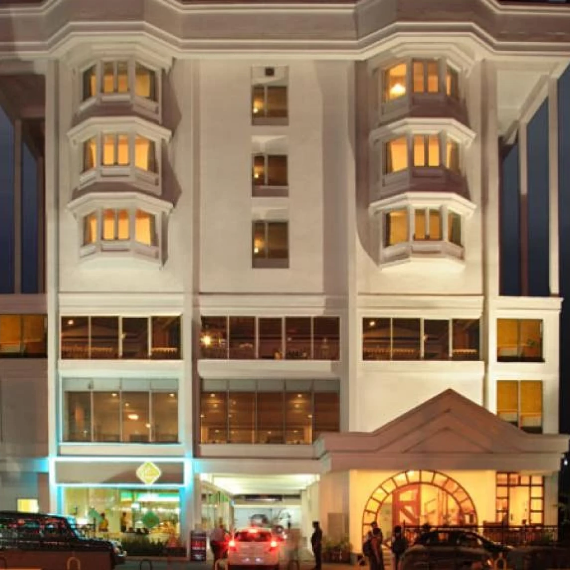 Abad Plaza Hotel 3*