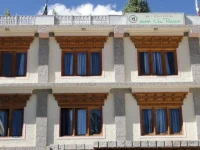 Cho Palace 2*