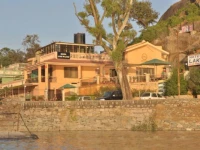 Lake Palace Mount Abu 2*